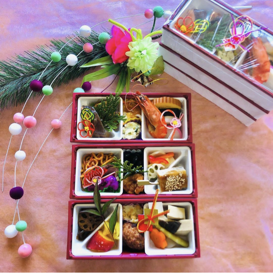【冷蔵便】kimoto謹製 おひとり様ミニおせち3段重18種(1人前)_100サイズ便